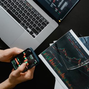 8 Tips and Tricks to Mastering the Art of Prop Trading